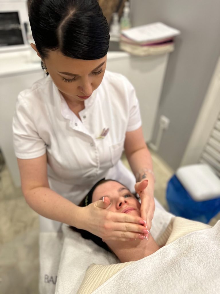 Prirodni Botox Lica - Bez Igle u kozmetickom salonu