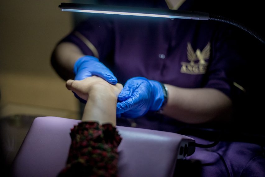 Manikir Novi Sad u salonu Angels sa profesionalnom negom noktiju