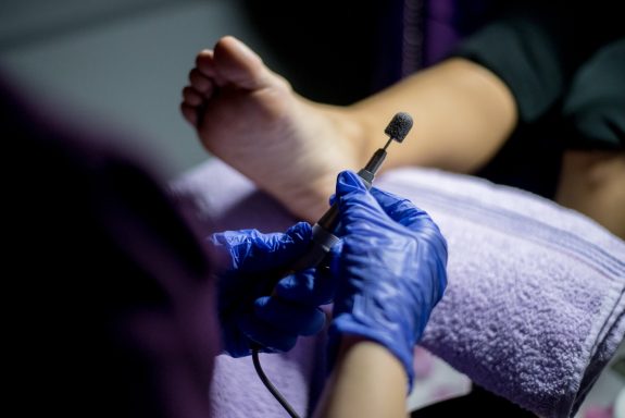 Manikir i pedikir u kozmetickom salonu angels novi sad