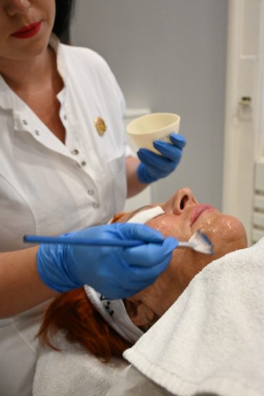 Skin Booster Tretman Lica La Bomba u salonu Angels Novi Sad