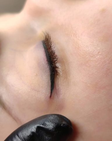 Trajna šminka eyeliner Novi Sad po kvalitetu PhiAcademy